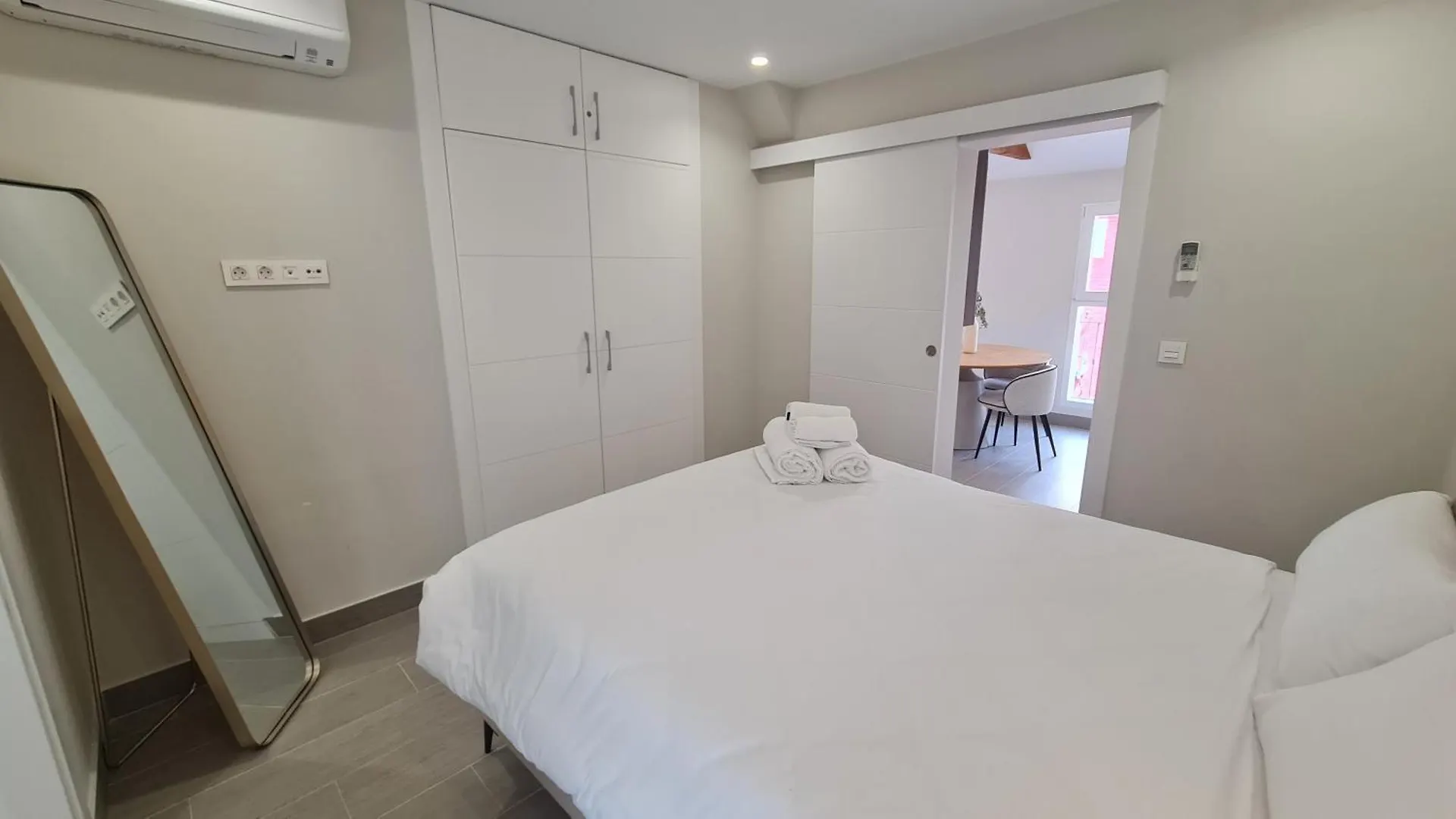 Navas Penthouse 301 By Florentia Homes Granada Lägenhet
