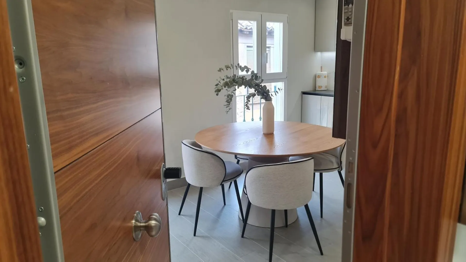 Navas Penthouse 301 By Florentia Homes Granada