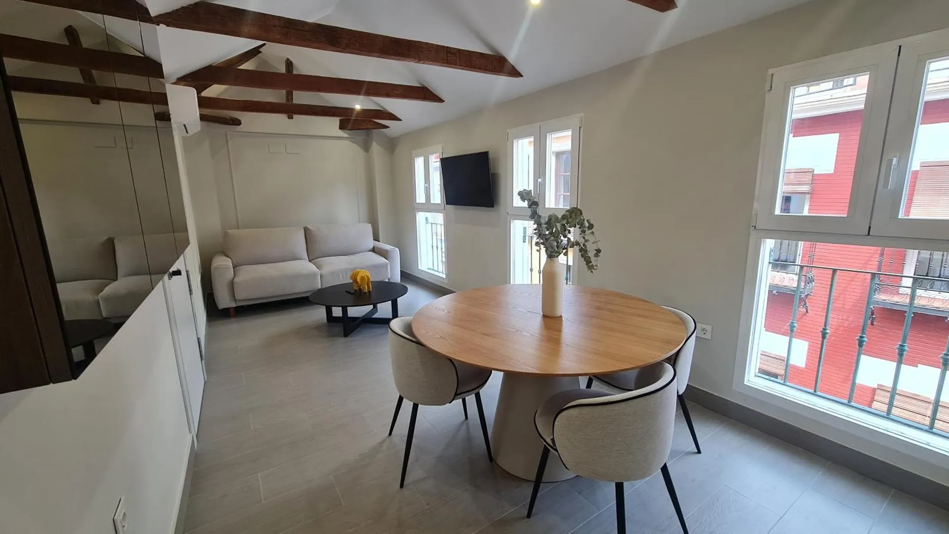 Navas Penthouse 301 By Florentia Homes Granada
