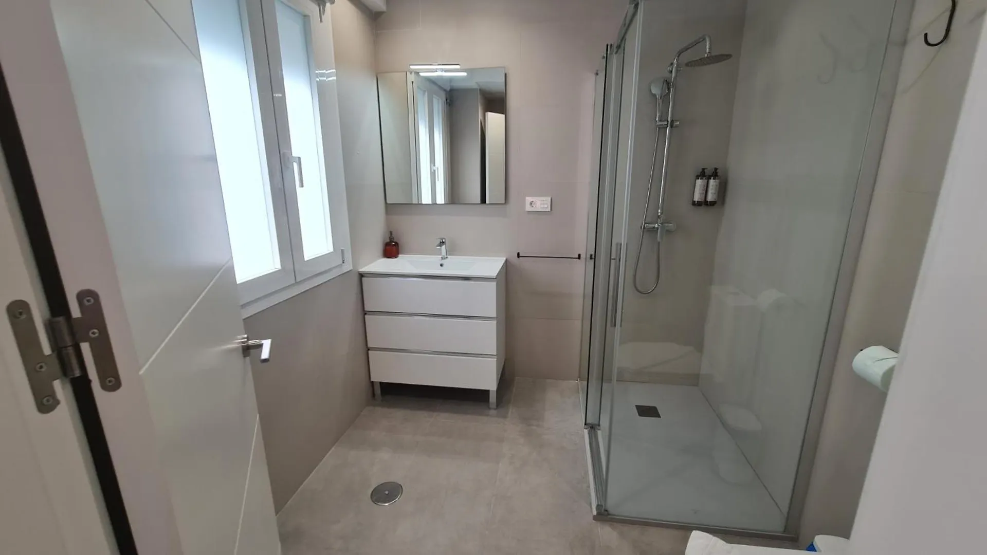 Navas Penthouse 301 By Florentia Homes Granada