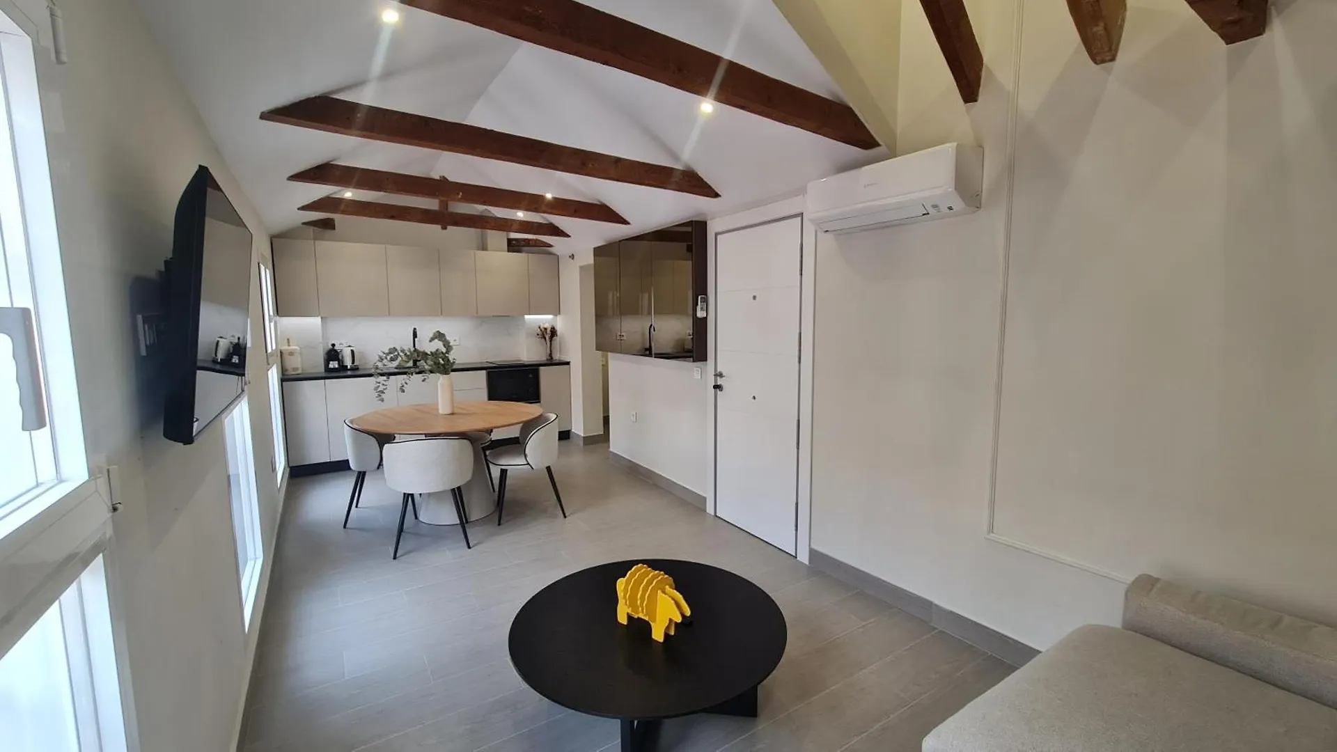 Navas Penthouse 301 By Florentia Homes Granada España