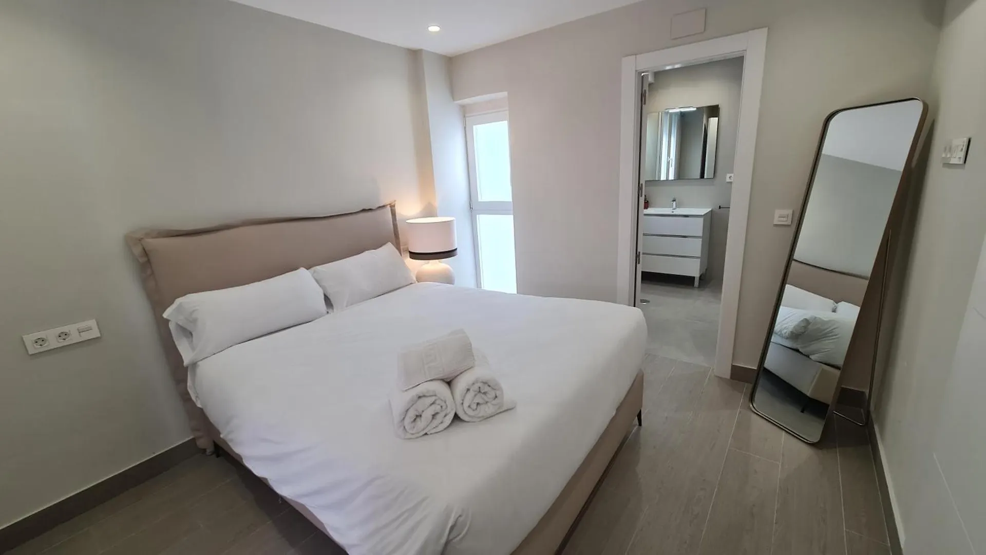 Navas Penthouse 301 By Florentia Homes Granada Apartamento